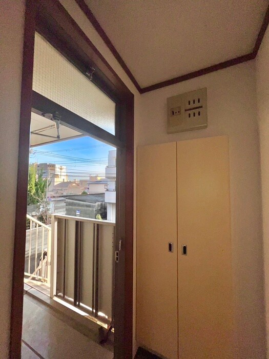 物件内観写真14　(玄関)