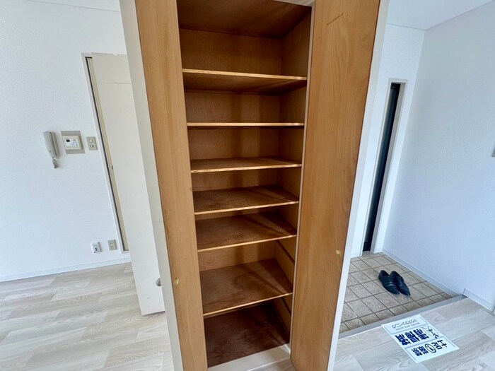 物件内観写真21　(収納)