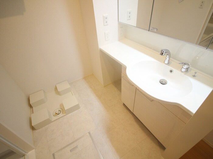 物件内観写真9　(洗面)