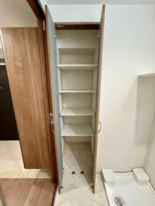 物件内観写真18　(収納)