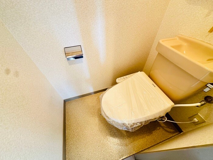 物件内観写真14　(トイレ)