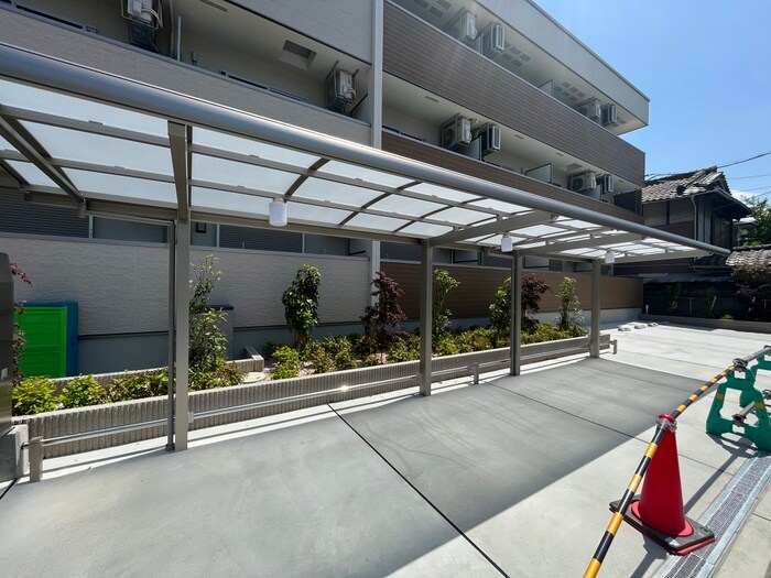 物件外観写真4　(駐輪場)