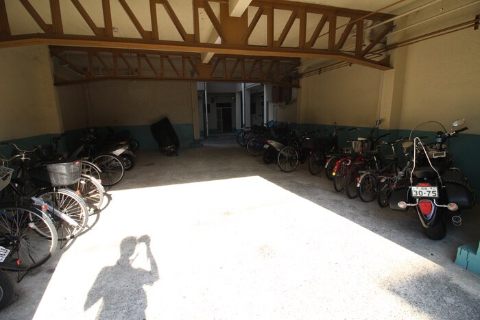 物件外観写真3　(駐輪場)