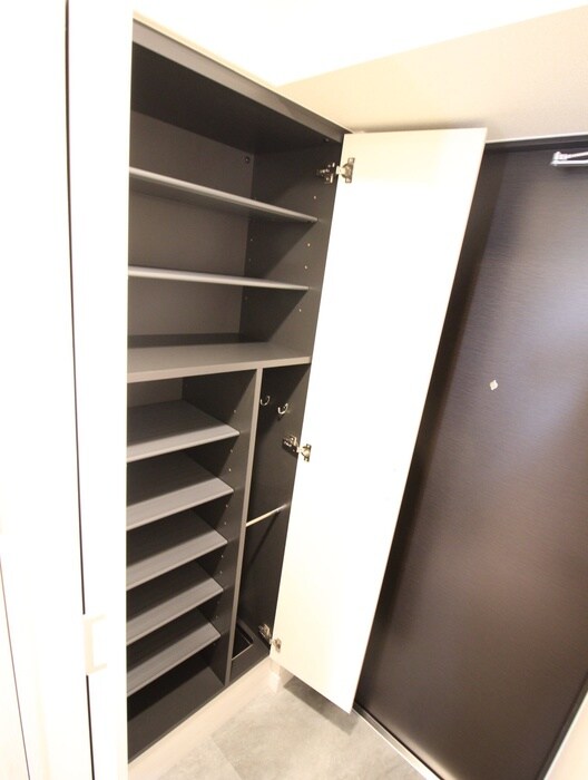 物件内観写真8　(靴箱)