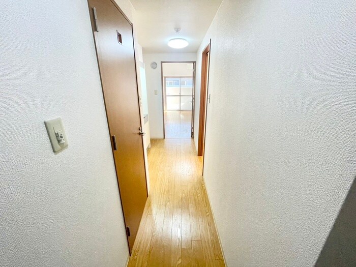 物件内観写真17　(廊下)