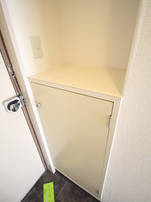 物件内観写真8　(靴箱)