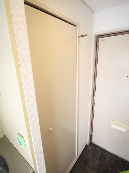 物件内観写真10　(収納)