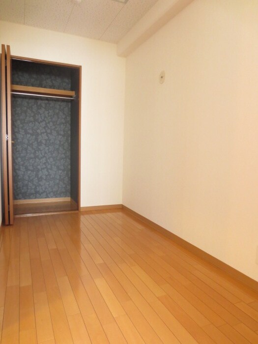 物件内観写真6　(居室)