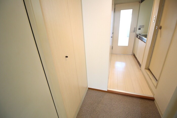 物件内観写真8　(廊下)