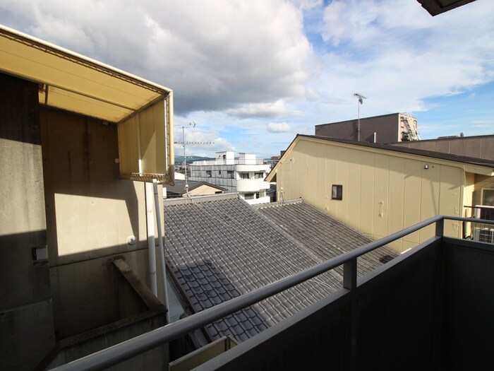 物件内観写真16　(室内からの展望)