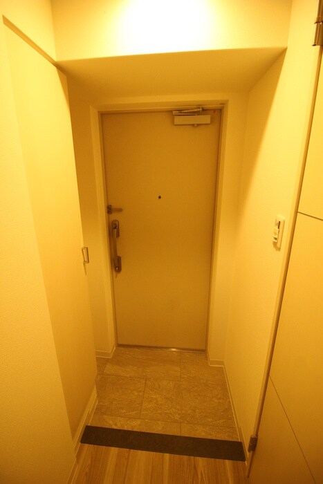 物件内観写真7　(玄関)