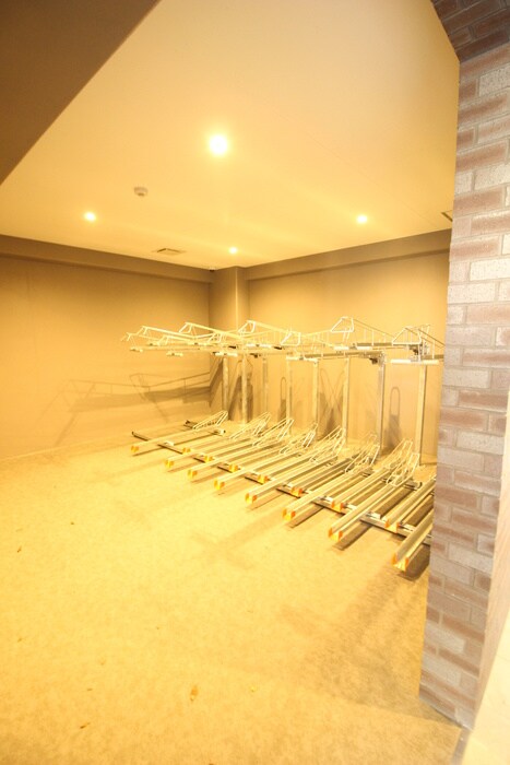 物件外観写真4　(駐輪場)