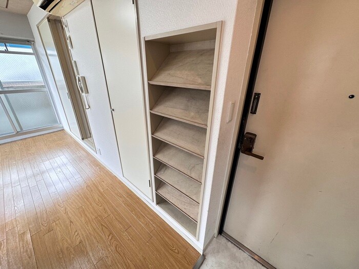 物件内観写真16　(靴箱)