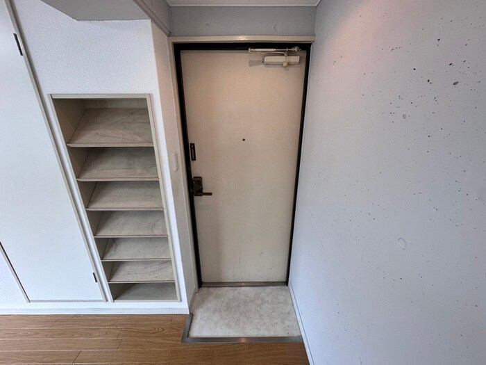 物件内観写真21　(玄関)