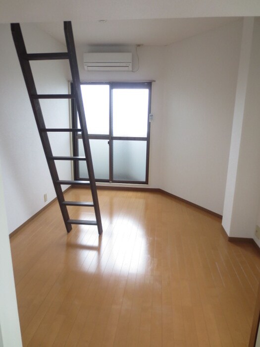 物件内観写真9　(居室)