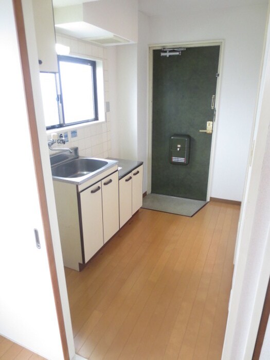 物件内観写真14　(玄関)