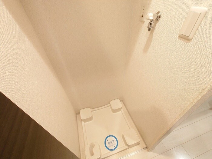 物件内観写真15　(洗濯機置場)