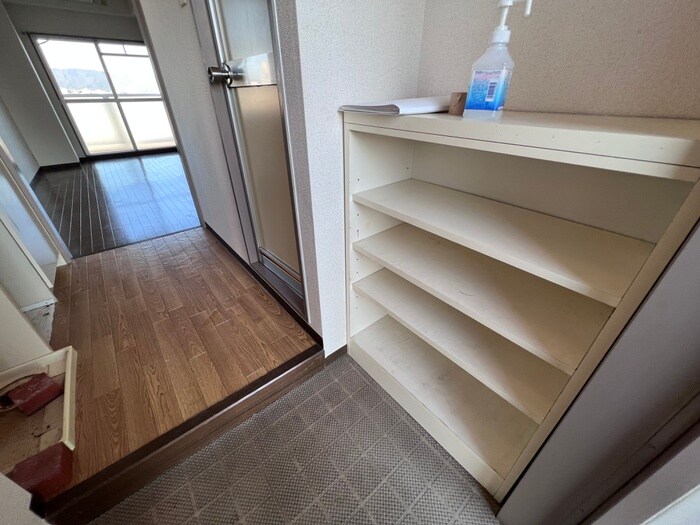 物件内観写真10　(靴箱)