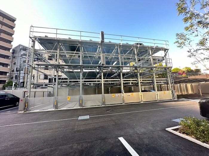 物件外観写真6　(駐車場)