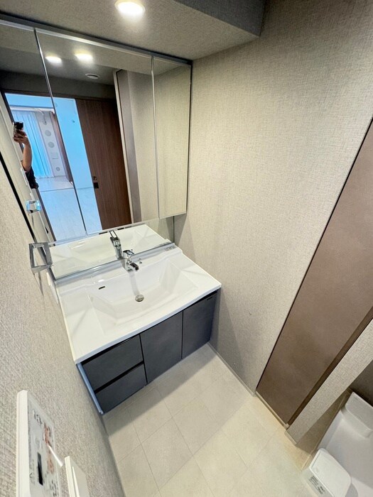 物件内観写真12　(洗面)