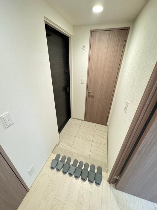 物件内観写真16　(玄関)