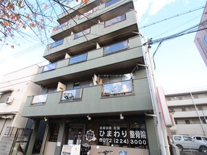 プレアール御陵前外観写真