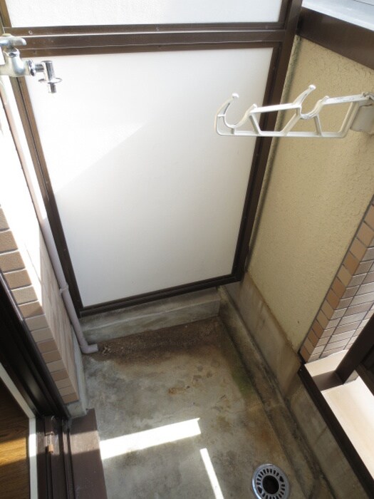 物件内観写真18　(洗濯機置場)