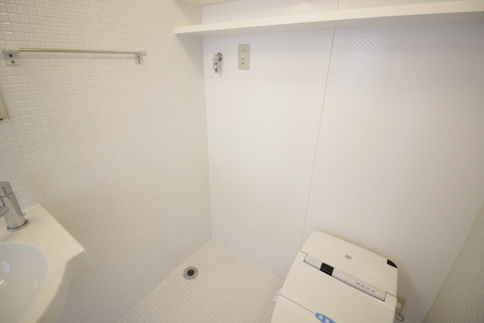 物件内観写真12　(洗濯機置場)
