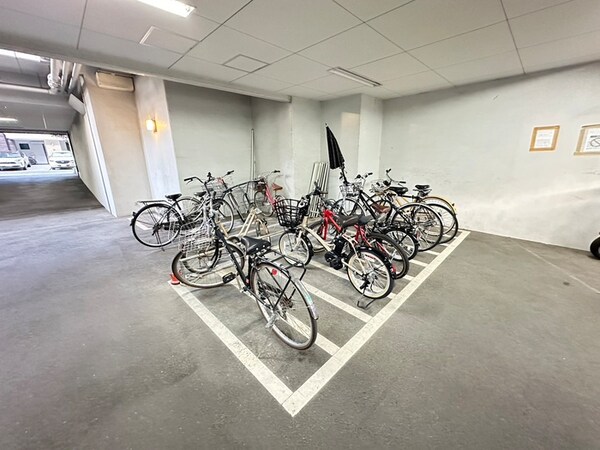 駐輪場