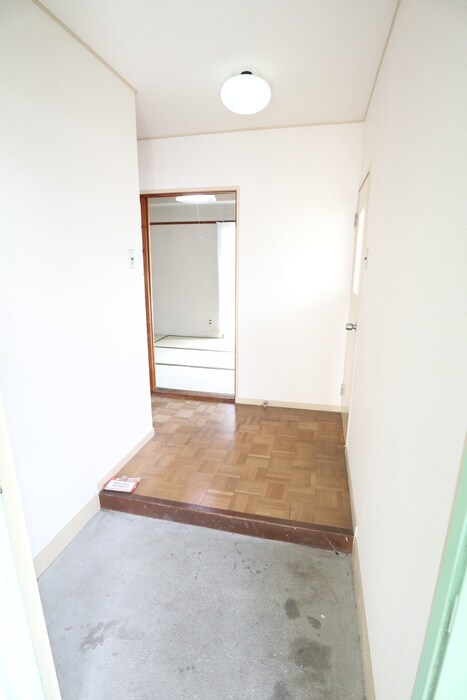 物件内観写真21　(玄関)