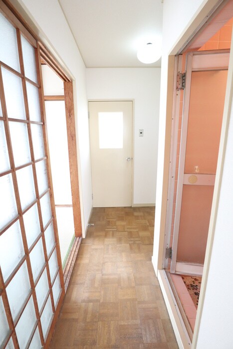 物件内観写真22　(廊下)