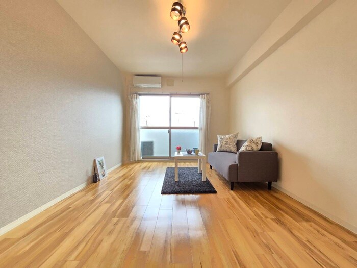 物件内観写真8　(居室)