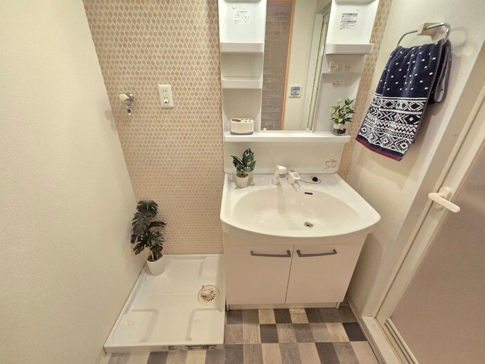 物件内観写真16　(洗濯機置場)