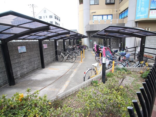駐輪場