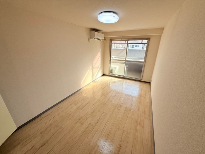 物件内観写真9　(居室)