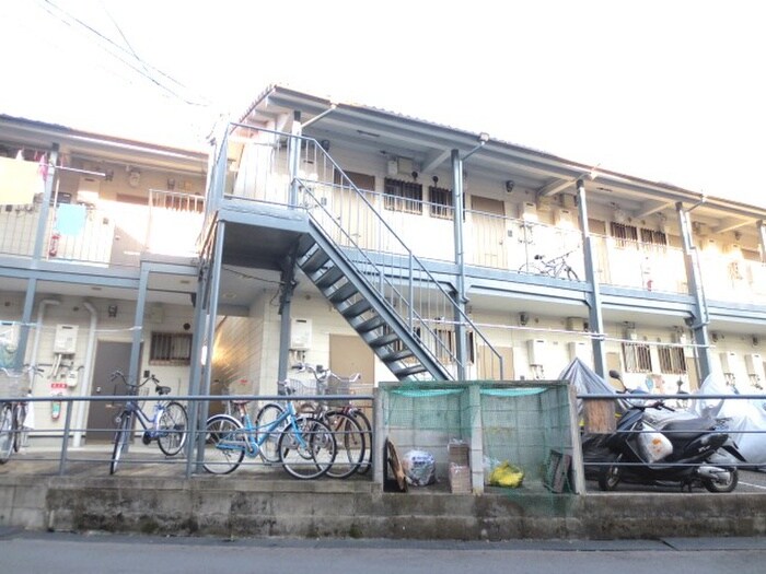 物件外観写真3　(エントランス部分)