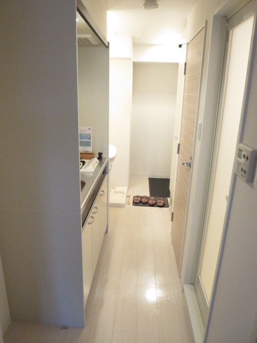 物件内観写真9　(廊下)