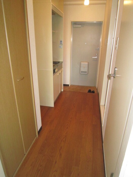 物件内観写真10　(廊下)