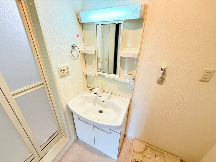 物件内観写真11　(洗面)