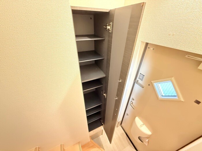 物件内観写真16　(靴箱)