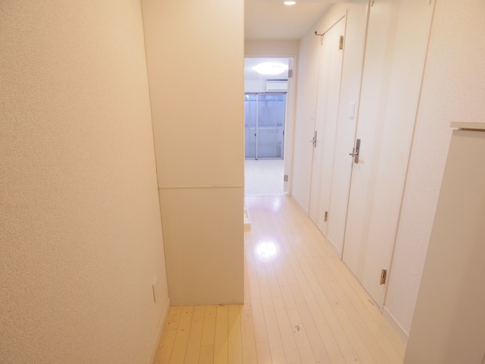 物件内観写真19　(廊下)