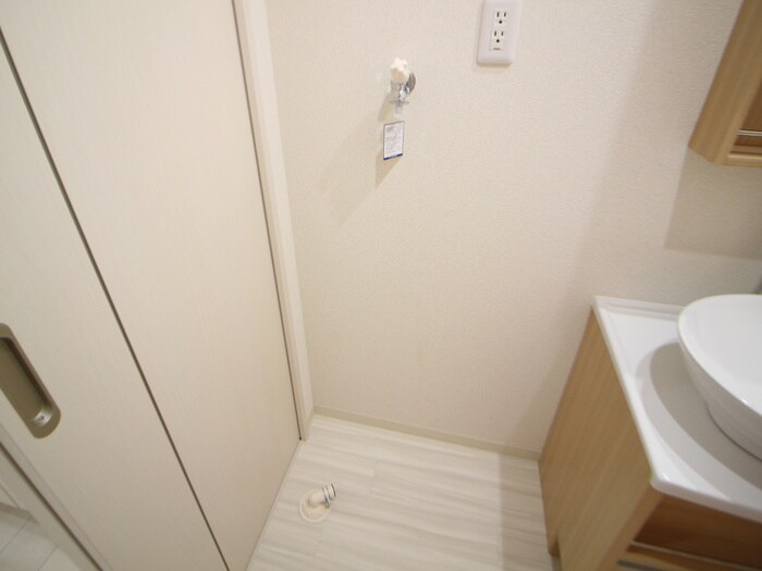 物件内観写真10　(洗濯機置場)