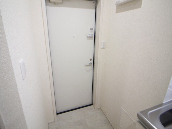 物件内観写真14　(玄関)