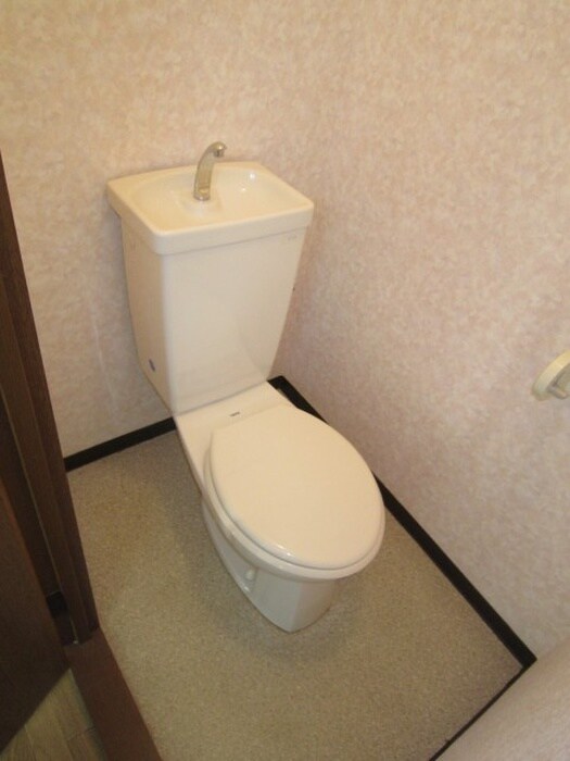 物件内観写真9　(トイレ)