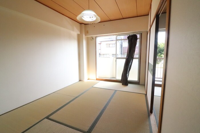 物件内観写真4　(居室)