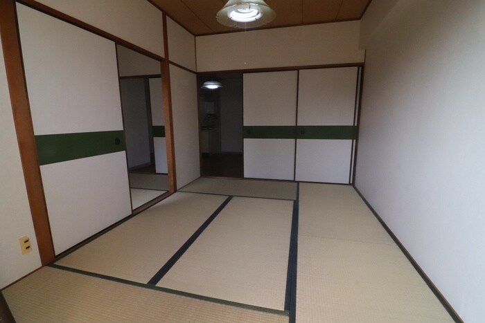 物件内観写真5　(居室)