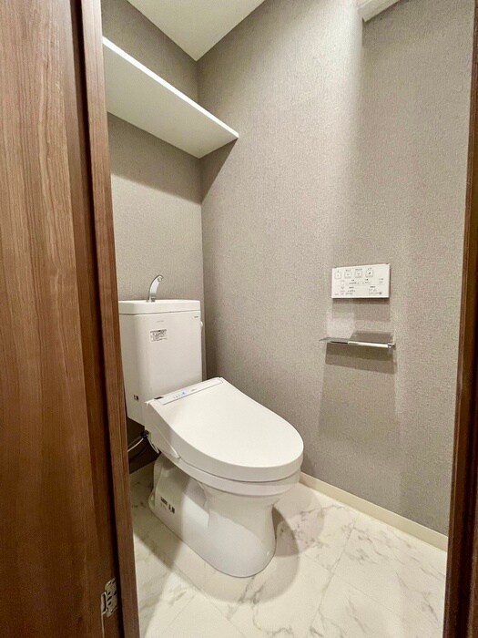 物件内観写真8　(トイレ)