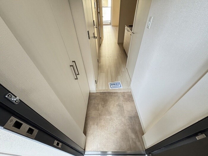 物件内観写真14　(玄関)