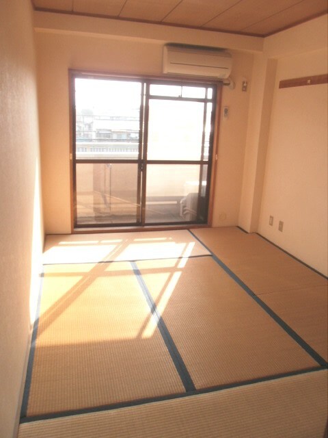 物件内観写真6　(居室)