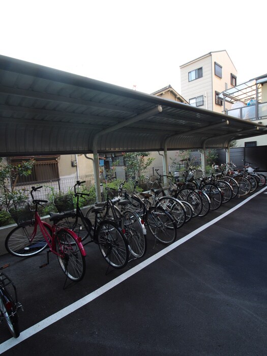 物件外観写真5　(駐輪場)